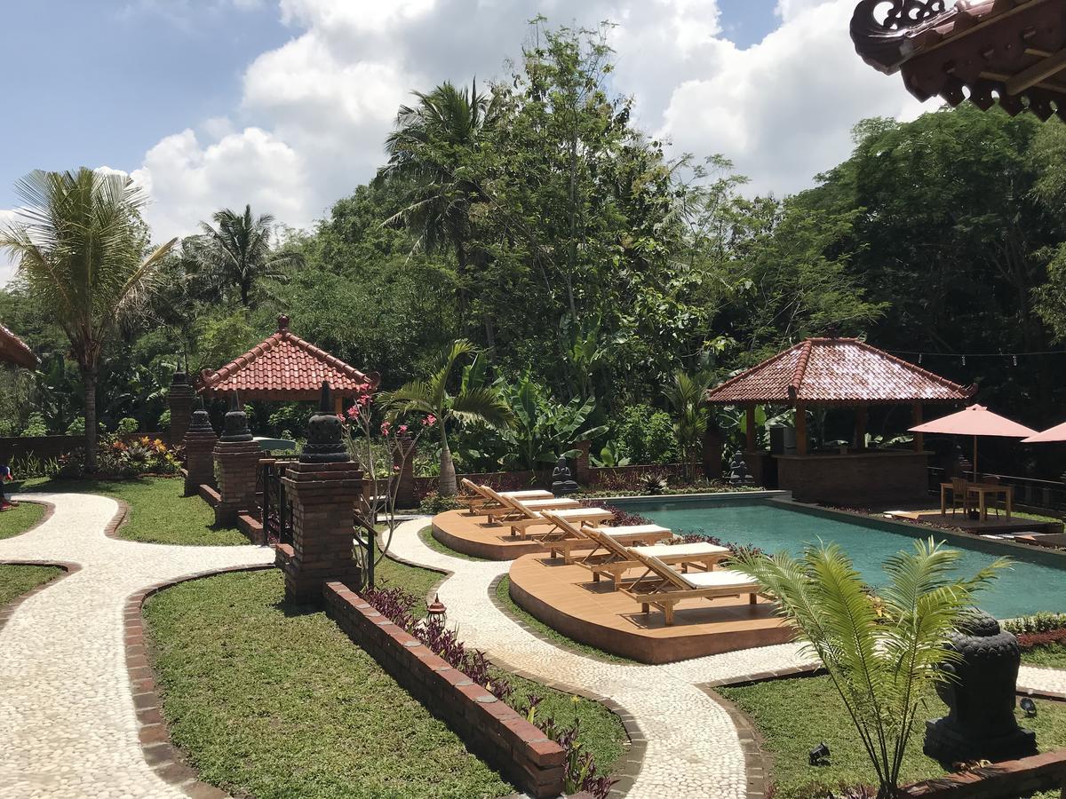 Rumah Dharma 2 Riverside Hotel Magelang Exterior photo
